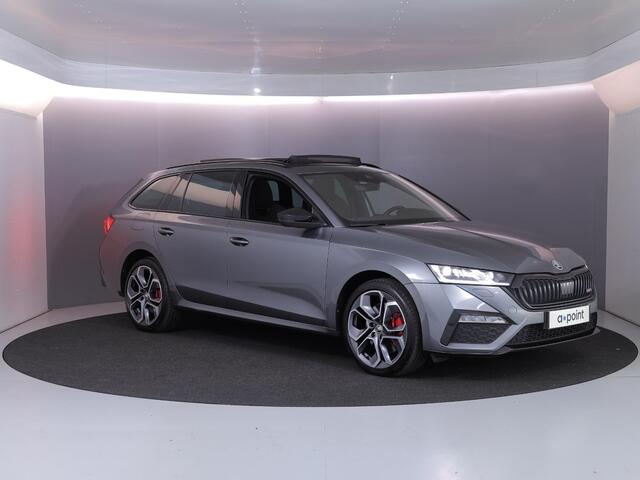 Skoda OCTAVIA Combi 1.4 TSI RS iV PHEV Business 245 pk Automaat | Navigatie | Panoramadak | Parkeersensoren | Autom. airco | Keyless | Stoelverwarming |
