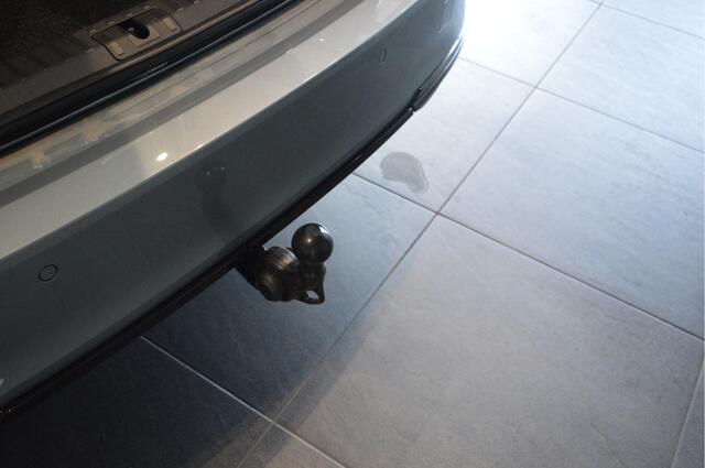 Skoda OCTAVIA Combi 1.5 TSI MHEV Sportline navi camera trekhaak 18 inch !!