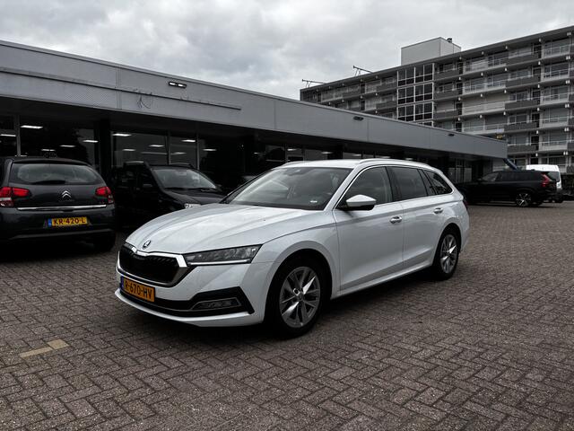 Skoda OCTAVIA Combi 1.0 TSI Business Edition Virtual cockpit Pdc Applecarplay Trekhaak Nap