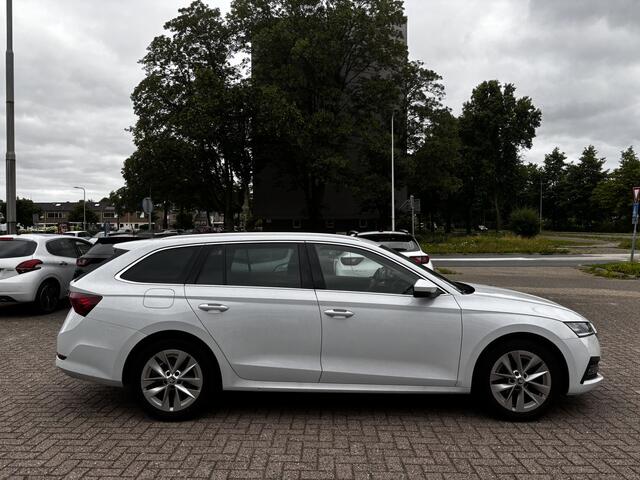 Skoda OCTAVIA Combi 1.0 TSI Business Edition Virtual cockpit Pdc Applecarplay Trekhaak Nap