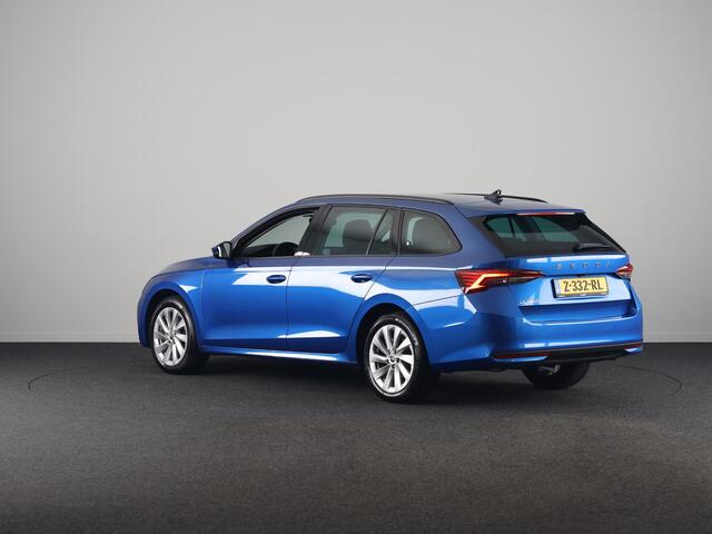 Skoda OCTAVIA Combi FL First Edition 1.5 TSI m-HEV 85 kW / 115 pk Combi 7 versn. DSG | Advance pakket | Achteruitrij camera | All weather banden |