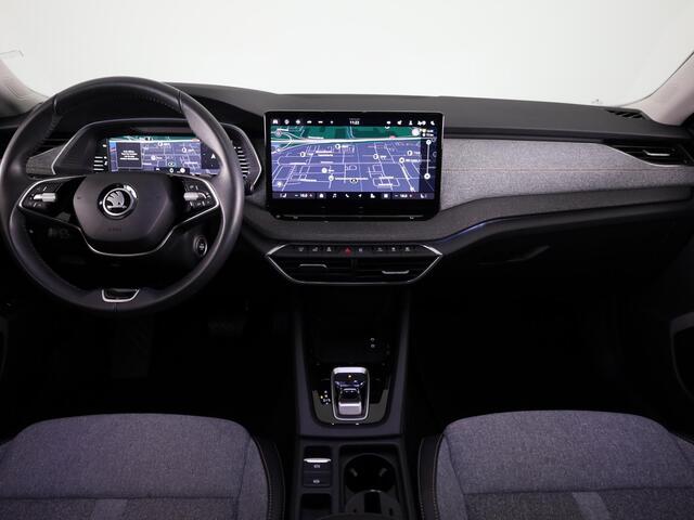 Skoda OCTAVIA Combi FL First Edition 1.5 TSI m-HEV 85 kW / 115 pk Combi 7 versn. DSG | Advance pakket | Achteruitrij camera | All weather banden |
