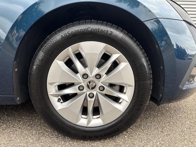 Skoda OCTAVIA Combi 1.0 TSI Bns Edition NAP BTW Automaat Cruise Carplay virtual PDC