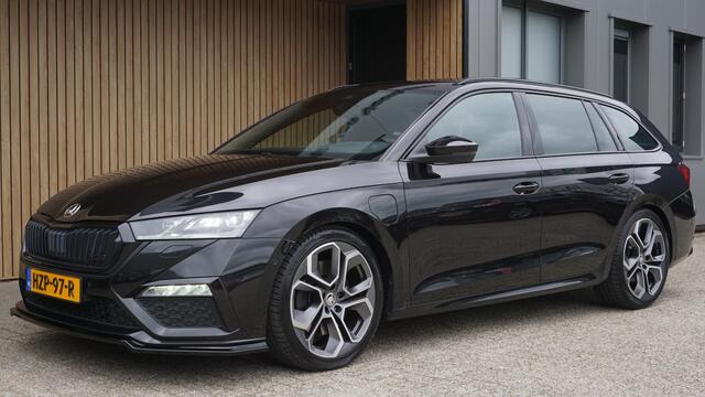 Skoda OCTAVIA Combi 1.4 TSI 245pk RS iV PHEV Pano Cruise HUD Canton *Black optik* stuurverw Virtual Keyless 19 inch LM elek stoel *Nette Skoda*