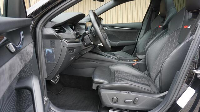 Skoda OCTAVIA Combi 1.4 TSI 245pk RS iV PHEV Pano Cruise HUD Canton *Black optik* stuurverw Virtual Keyless 19 inch LM elek stoel *Nette Skoda*