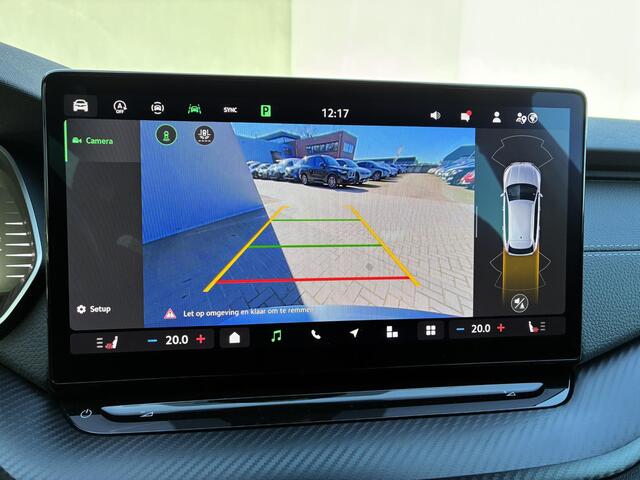 Skoda OCTAVIA Combi 1.5 TSI MHEV Sportline / Fabrieksgarantie t/m 12-2026 / Adaptieve Cruise Control / Navigatie / Apple Carplay/Android Auto / Achteruitrijcamera / Stoelverwarming / Sportstoelen / Elektrische achterklep /