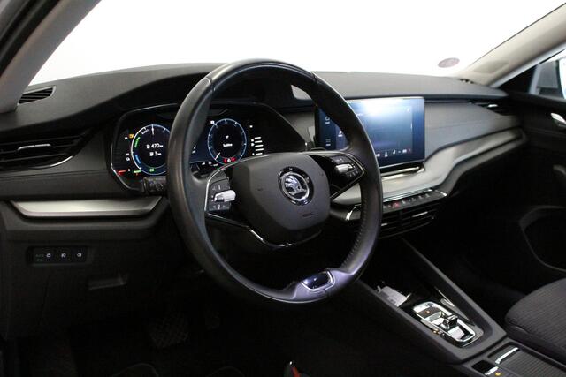 Skoda OCTAVIA Combi 1.4 TSI iV PHEV Business Edition | TREKHAAK | CRUISE | DAB-RADIO | PDC | CLIMA | STOEL-VERW | NAVIGATIE | LED |