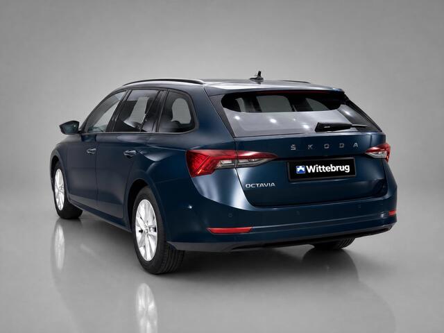 Skoda OCTAVIA Combi 1.0 TSI Business Edition / Navigatie / App connect / Camera / Parkeersensoren V+A / LED /