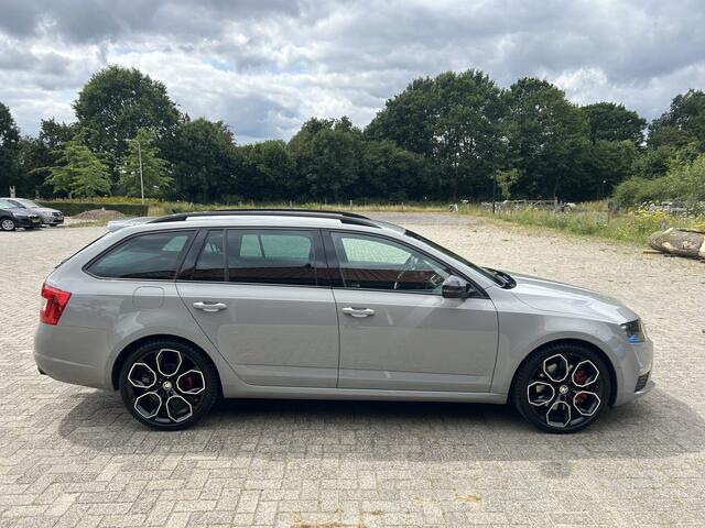 Skoda OCTAVIA Combi 2.0 TSI RS 230 Business Clima Cruise Pdc Navi App Trekhaak Pdc Nap