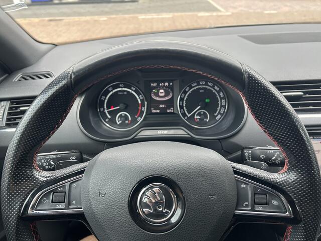 Skoda OCTAVIA Combi 2.0 TSI RS 230 Business Clima Cruise Pdc Navi App Trekhaak Pdc Nap