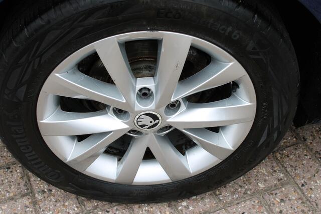 Skoda OCTAVIA 1.0 TSI Greentech Ambition Business