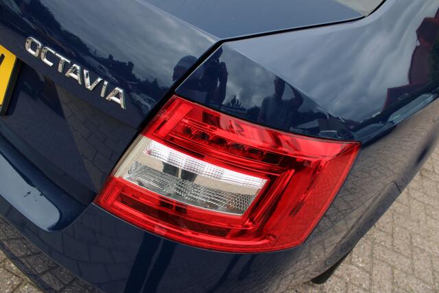 Skoda OCTAVIA 1.0 TSI Greentech Ambition Business