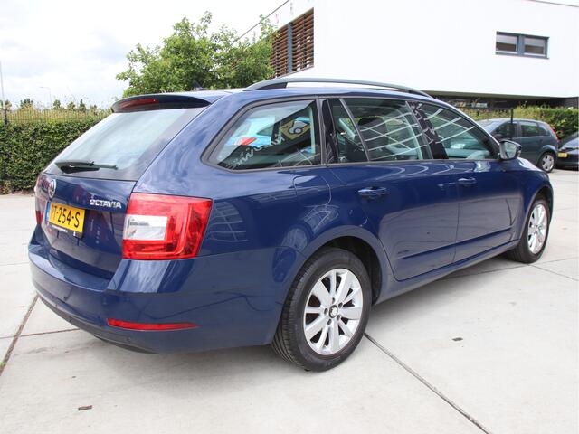 Skoda OCTAVIA Combi 1.0 TSI Greentech Ambition Carplay, Cruise, PDC, NAP Zomeractie!