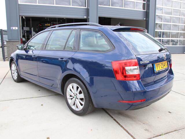 Skoda OCTAVIA Combi 1.0 TSI Greentech Ambition Carplay, Cruise, PDC, NAP Zomeractie!