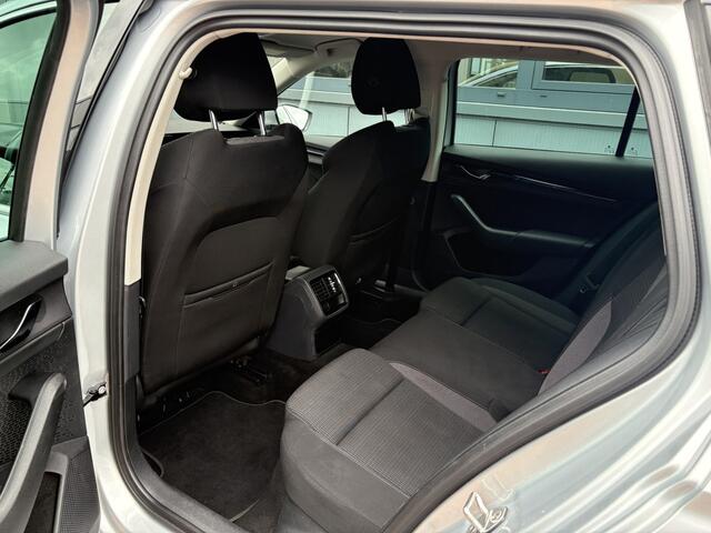 Skoda OCTAVIA Combi 1.0 TSi Business Edition TREKHAAK/VIRTUAL/NAVI/CARPLAY/CRUISE/PDC