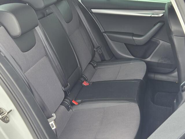 Skoda OCTAVIA 1.4 TSI 150PK, Greentech Clever Edition Trekhaak, Stoelverwarming, Half leder,