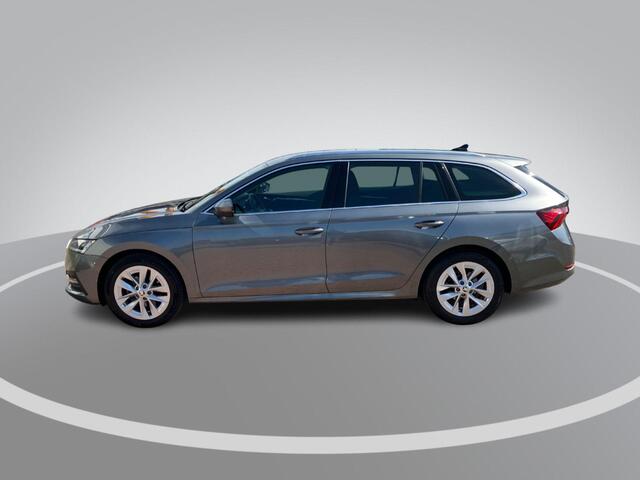 Skoda OCTAVIA Combi 1.5e-TSI/150PK Business Edition Plus · Navigatie · Apple/Android Car Play · Camera + Parkeersensoren · Stoelverwarming ·