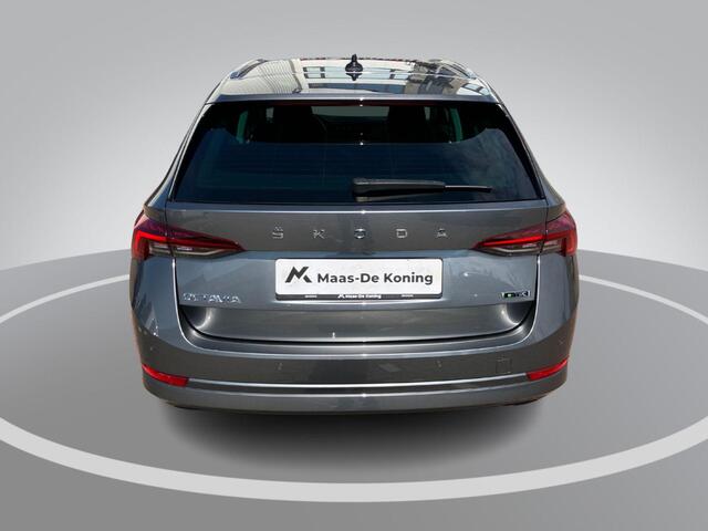 Skoda OCTAVIA Combi 1.5e-TSI/150PK Business Edition Plus · Navigatie · Apple/Android Car Play · Camera + Parkeersensoren · Stoelverwarming ·