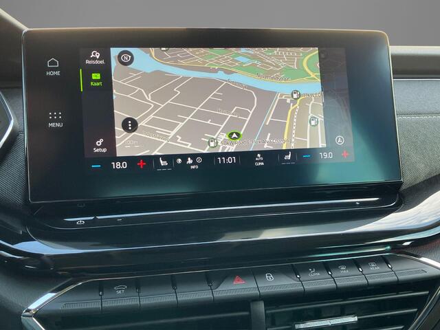 Skoda OCTAVIA Combi 1.5e-TSI/150PK Business Edition Plus · Navigatie · Apple/Android Car Play · Camera + Parkeersensoren · Stoelverwarming ·