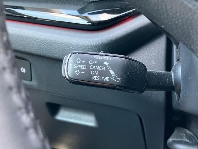 Skoda OCTAVIA Combi 1.5e-TSI/150PK Business Edition Plus · Navigatie · Apple/Android Car Play · Camera + Parkeersensoren · Stoelverwarming ·