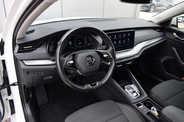 Skoda OCTAVIA Combi 1.0 e-TSI Business Edition | Apple CarPlay | Stoelverw. | Climate | Cruise
