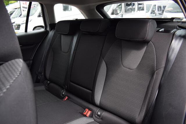 Skoda OCTAVIA Combi 1.0 e-TSI Business Edition | Apple CarPlay | Stoelverw. | Climate | Cruise