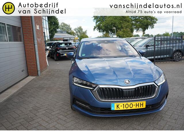 Skoda OCTAVIA 1.0 e-TSI 111PK AUTOMAAT BUSINESS EDITION LUXE ORIGINEEL NEDERLANDS CAMERA TREKHAAK VIRTUEEL COCKPIT FULL LED ANDROID/APPLECARPLAY NAVI KEYLESS STOEL+STUURVERWARMING LMV PDC V+A ENZ...