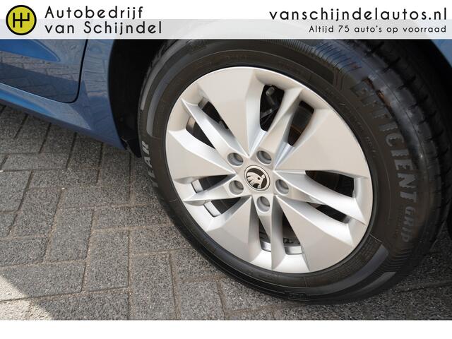 Skoda OCTAVIA 1.0 e-TSI 111PK AUTOMAAT BUSINESS EDITION LUXE ORIGINEEL NEDERLANDS CAMERA TREKHAAK VIRTUEEL COCKPIT FULL LED ANDROID/APPLECARPLAY NAVI KEYLESS STOEL+STUURVERWARMING LMV PDC V+A ENZ...