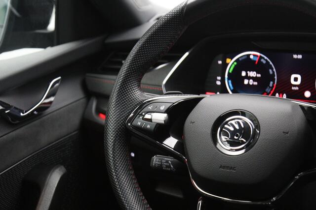 Skoda OCTAVIA Combi 1.4 TSI RS 245 PK iV PHEV Business, Trekhaak, Camera, Adap. Cruise Control, 4 x Stoelverwarming