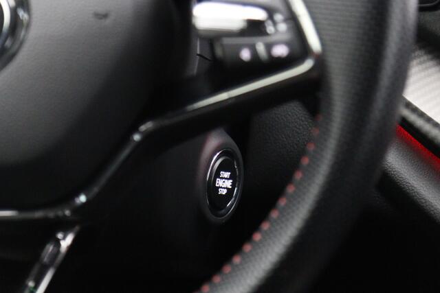 Skoda OCTAVIA Combi 1.4 TSI RS 245 PK iV PHEV Business, Trekhaak, Camera, Adap. Cruise Control, 4 x Stoelverwarming