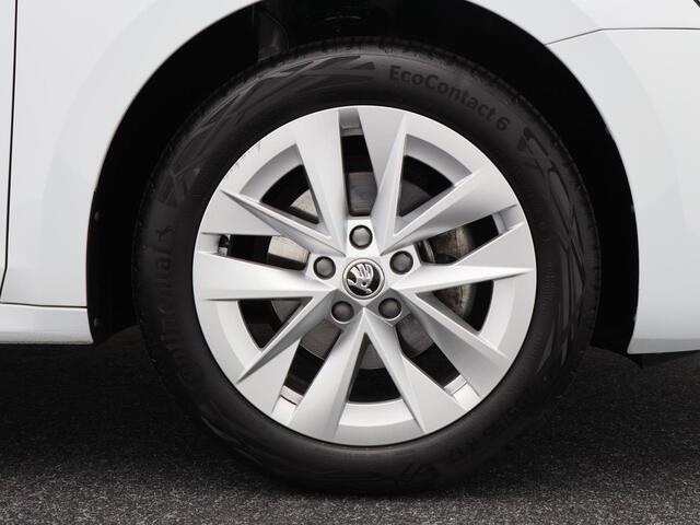 Skoda OCTAVIA Combi 1.0 TSi 115 Pk Business Edition Plus | Adaptive Cruise | Stoelverwarming | Climatronic | Navigatie | CarPlay | 17 inch | 74.398 Km !!