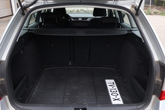 Skoda OCTAVIA Combi 1.0 TSI Greent. Amb. Busn. / NL-Auto / Clima / 2e eigen. / Navi / Cruise