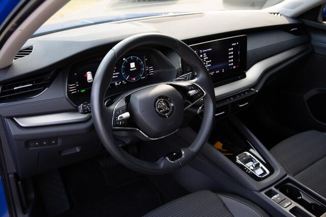 Skoda OCTAVIA Combi 1.4 TSI iV PHEV Style Business , Trekhaak, Carplay,