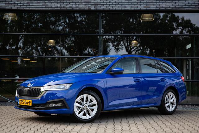 Skoda OCTAVIA Combi 1.4 TSI iV PHEV Style Business , Trekhaak, Carplay,