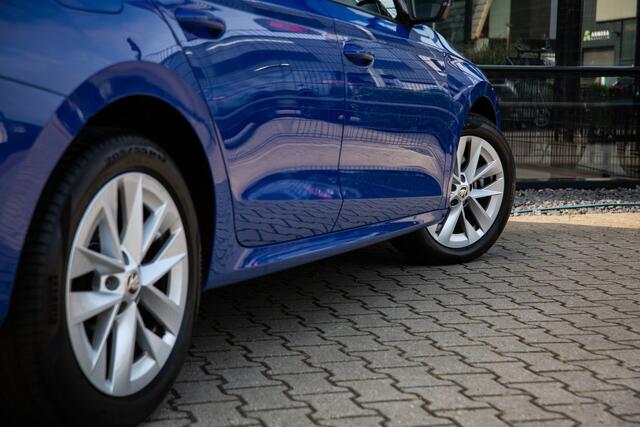 Skoda OCTAVIA Combi 1.4 TSI iV PHEV Style Business , Trekhaak, Carplay,