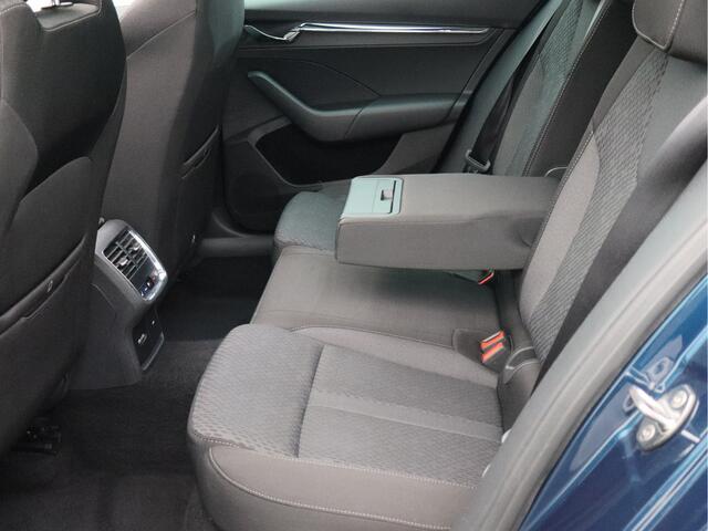 Skoda OCTAVIA Combi 1.0 e-TSI Business Edition Plus/ schuifdak/ trekhaak!