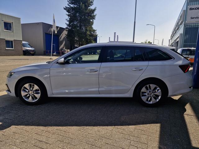 Skoda OCTAVIA Combi 1.0 TSI Business Edition | 1e eigenaar | Navigatie | Trekhaak |