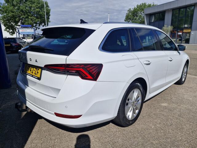 Skoda OCTAVIA Combi 1.0 TSI Business Edition | 1e eigenaar | Navigatie | Trekhaak |