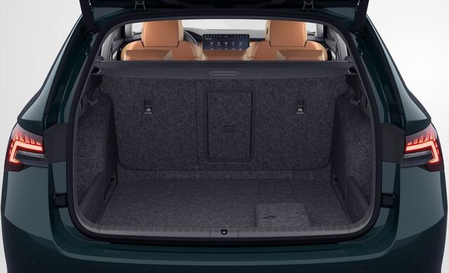 Skoda OCTAVIA Combi 1.5 TSI MHEV Sportline Tour / 18" Lichtmetalen velgen / Panoramadak / Suite interieur design selectie cognac / Trekhaak uitklapbaar / Chrome pakket / Winter pakket / Side Assist / Light & View Pakket