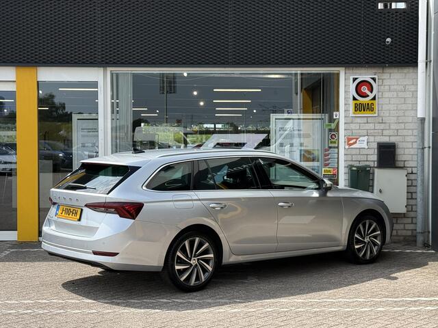 Skoda OCTAVIA Combi 1.5 TSI First Edition | Wegklapbare trekhaak | Cruise adaptief | Stoelverwarming | Elektrische achterklep | LED | DAB | Lichtmetaal |