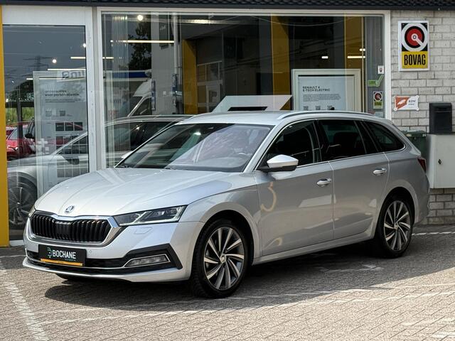 Skoda OCTAVIA Combi 1.5 TSI First Edition | Wegklapbare trekhaak | Cruise adaptief | Stoelverwarming | Elektrische achterklep | LED | DAB | Lichtmetaal |