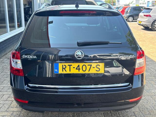 Skoda OCTAVIA Combi 1.0 TSI Greentech Ambition Business | Automaat | Apple Carplay | Achterruitrijcamera | Navi