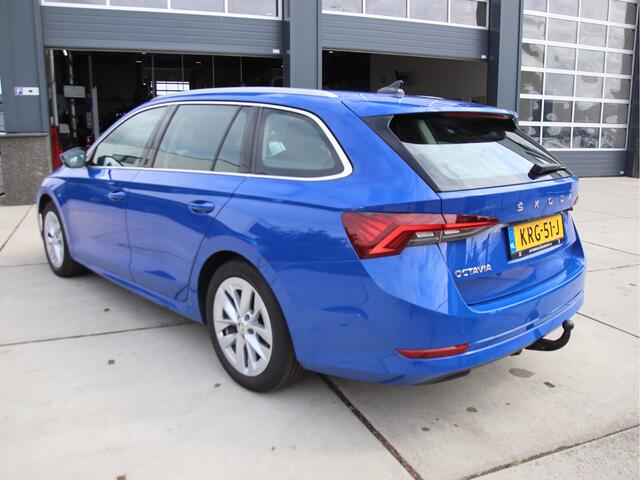 Skoda OCTAVIA Combi 1.5 e-TSI Style Business FULL LED, Trekhaak, Stoelvw, Digital Zomeractie!