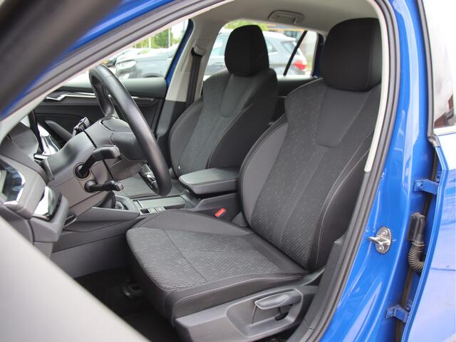Skoda OCTAVIA Combi 1.5 e-TSI Style Business FULL LED, Trekhaak, Stoelvw, Digital Zomeractie!