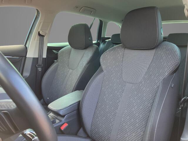 Skoda OCTAVIA Combi 1.4TSI iV PHEV 150kW/204PK Sportline Business · Apple/Android Car Play · Stoelverwarming · Navigatie · Camera + Parkeersensoren