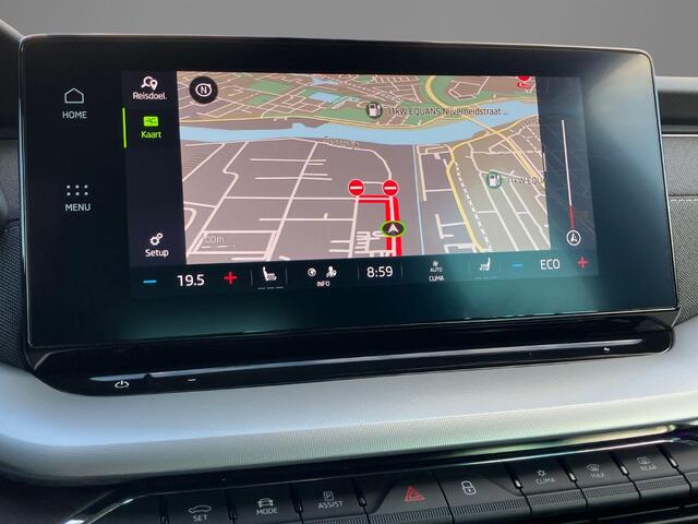 Skoda OCTAVIA Combi 1.4TSI iV PHEV 150kW/204PK Sportline Business · Apple/Android Car Play · Stoelverwarming · Navigatie · Camera + Parkeersensoren