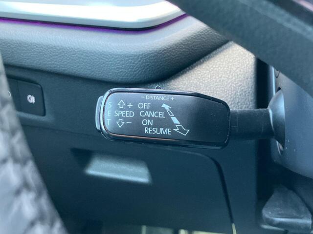 Skoda OCTAVIA Combi 1.4TSI iV PHEV 150kW/204PK Sportline Business · Apple/Android Car Play · Stoelverwarming · Navigatie · Camera + Parkeersensoren