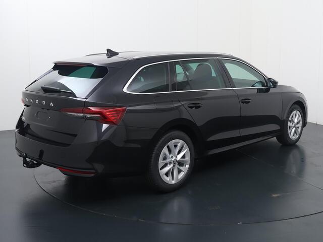 Skoda OCTAVIA Combi Business Edition Plus 1.5 TSI 115 PK DSG | Automaat | Trekhaak | Winterpakket |