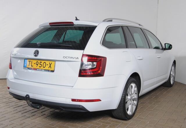 Skoda OCTAVIA Combi 1.4 TSI Grt Ambition | Trekhaak | Carplay | Automaat | Cruise