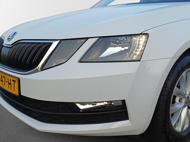 Skoda OCTAVIA Combi 1.0 TSI Greentech Business Edition /Trekh./Clima/Carplay/Cruise/Navi/Origin. NL/